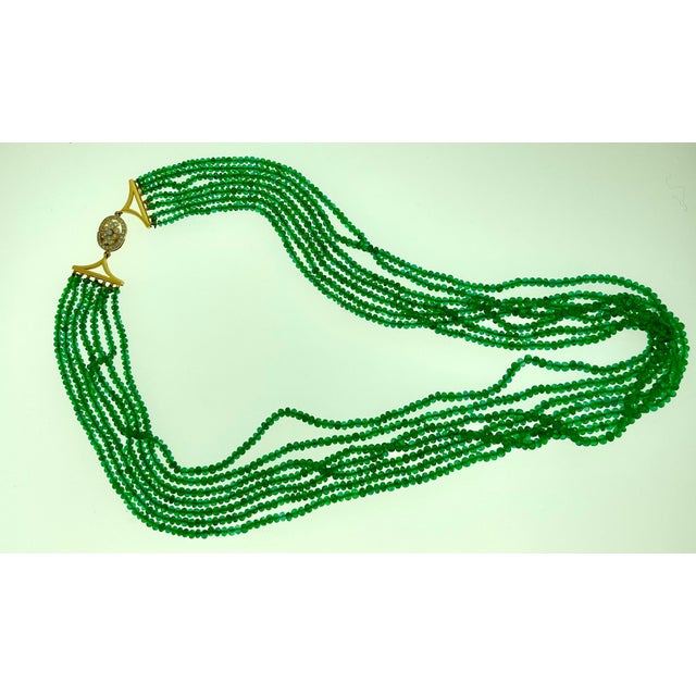 200 Carat Emerald Beads 7 Line Necklace with Diamond Clasp 18 Karat Yellow Gold For Sale - Image 18 of 18