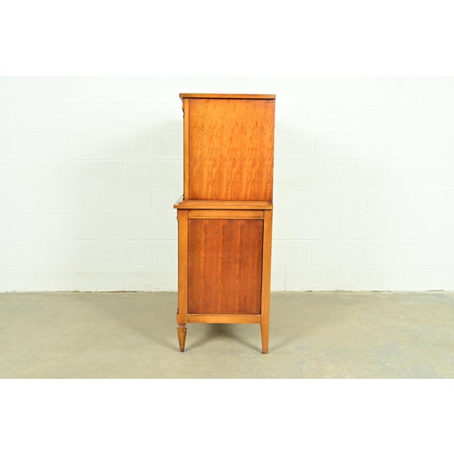 Thomasville French Regency Louis XVI Carved Fruitwood Gentleman's Chest, Circa 1960s For Sale - Image 14 of 16