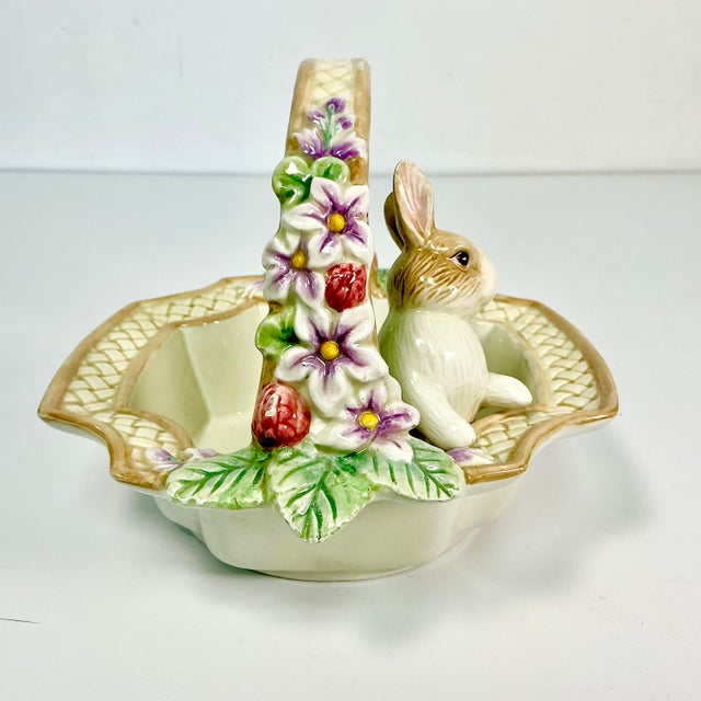 1990s Vintage Hollywood Regency Majolica Flora Bunny Jelly Bean Bowl, Fitz & Floyd Trompe L’Oeil Style For Sale - Image 9 of 14