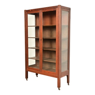 Stickley Brothers Style Antique Mission Oak Arts & Crafts Bookcase Cabinet, Circa 1910 For Sale