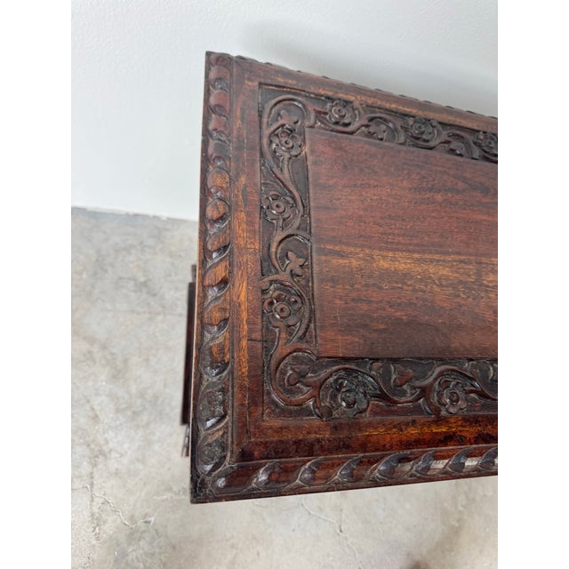 Vintage Italian Renaissance-Style Hand-Carved Wood Coffee Table / Bench For Sale In Miami - Image 6 of 12
