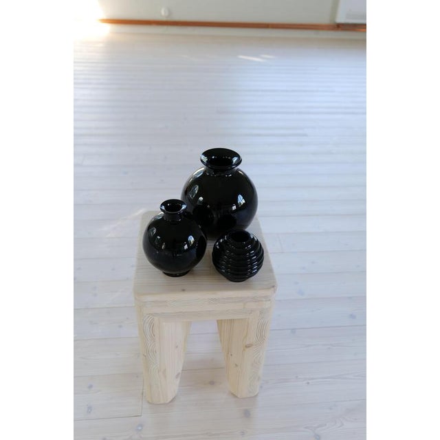1930s Art Deco Black Vases by Harald Notini for Pukeberg, Sweden 1930s, Set of 3 For Sale - Image 5 of 14