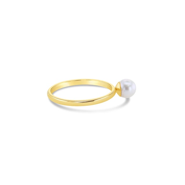 Contemporary 5mm - 6mm Solitaire Cultured Pearl Ring 14k Yellow Gold, Size 7 For Sale - Image 3 of 4