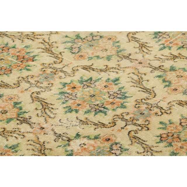1960s Vintage Zeki Müren Rug in Golden-Beige With Floral Patterns | Rug & Kilim For Sale - Image 5 of 7