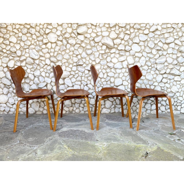 Fritz Hansen Grand Prix Dining Chairs in Teak by Arne Jacobsen for Fritz Hansen, 1960s, Set of 4 For Sale - Image 4 of 18