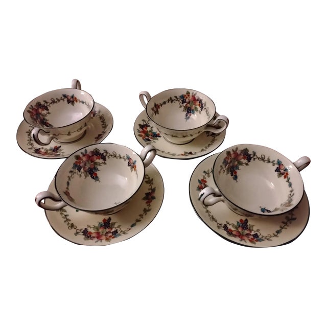 1920s Antique Wedgewood QueensWare Ventnor Soup Cups and Saucers Fruit and Vine's Theme - 8pcs For Sale