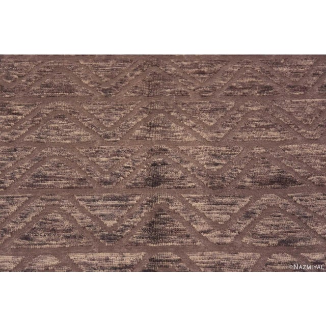 2020s Neutral Grey Color Tribal Geometric Triangle Chevron Pattern Modern Rug For Sale - Image 5 of 5