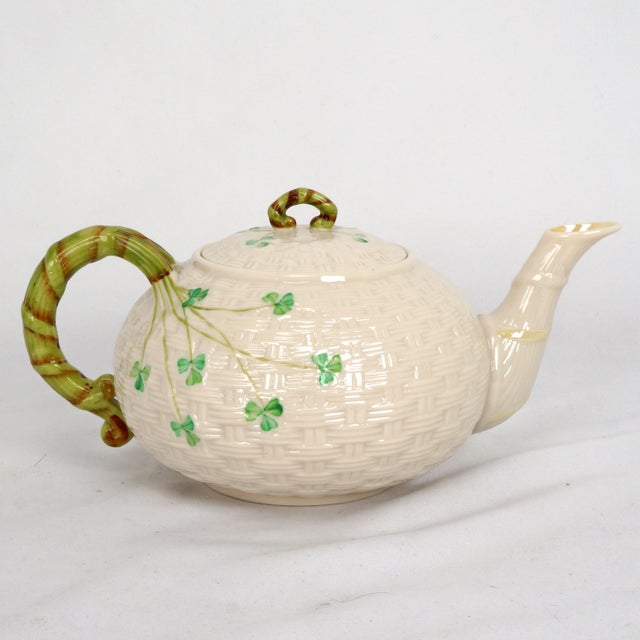 English Belleek Shamrock Basketweave Irish Tea Serving Set 6th Green Mark For Sale - Image 3 of 18