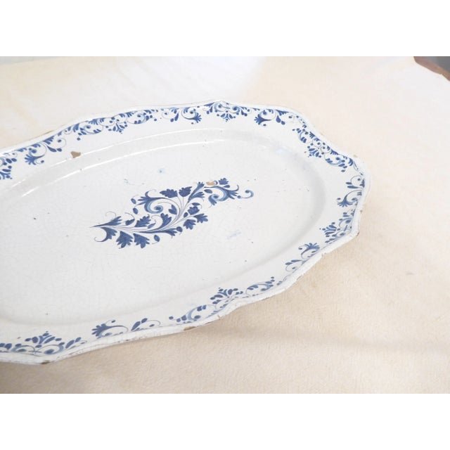 18th Century French White & Blue Faience Platter For Sale - Image 4 of 5