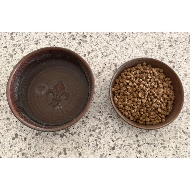 Vintage Solid Copper Hammered Pet Bowls – Dog or Cat Food & Water – Set of 2 For Sale - Image 9 of 12