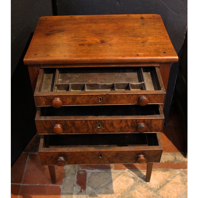 C. 1800 American Federal Period Side Table For Sale - Image 4 of 5