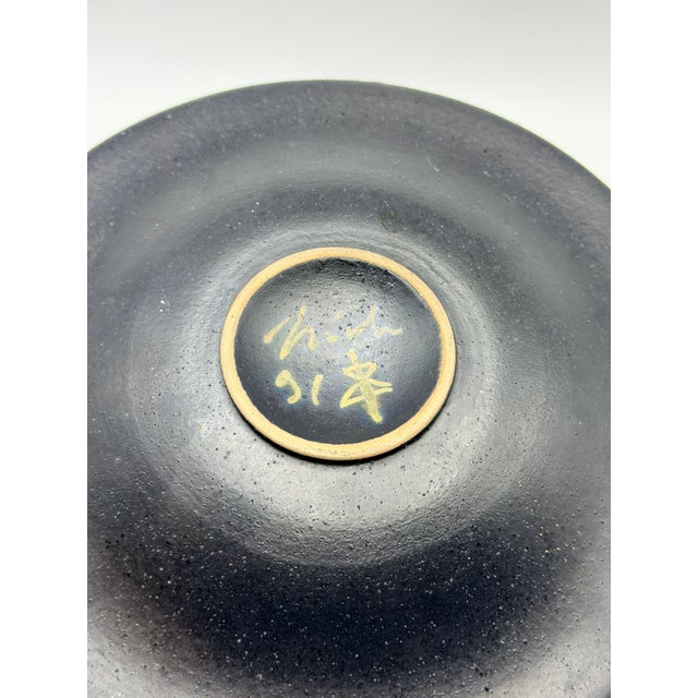 Contemporary 1991 Vintage Japanese Black & Gold Hand-Painted Ceramic Charger Plate – Signed For Sale - Image 3 of 5