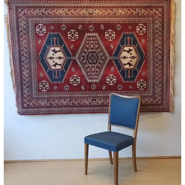 Wall rug with oriental patterns. Beautiful, interesting carpet. Vivid colors, original patterns. It is quite thin, so it...