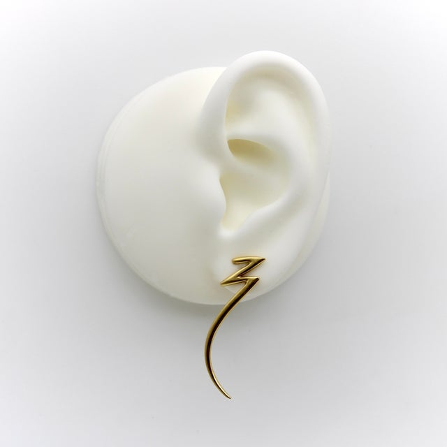 1980s Pair of 18k Gold Tiffany & Co. Paloma Picasso Zig-Zag Scribble Earrings For Sale In Los Angeles - Image 6 of 7