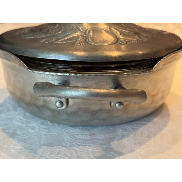 1950s Everlast Forged Aluminum Covered Casserole For Sale - Image 9 of 14