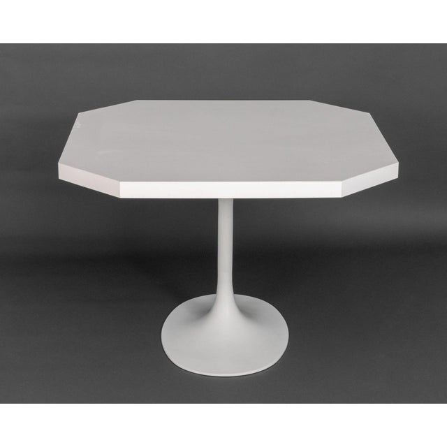 Mid-Century Modern Eero Saarinen Style Modern White Tulip Center Table For Sale - Image 3 of 8