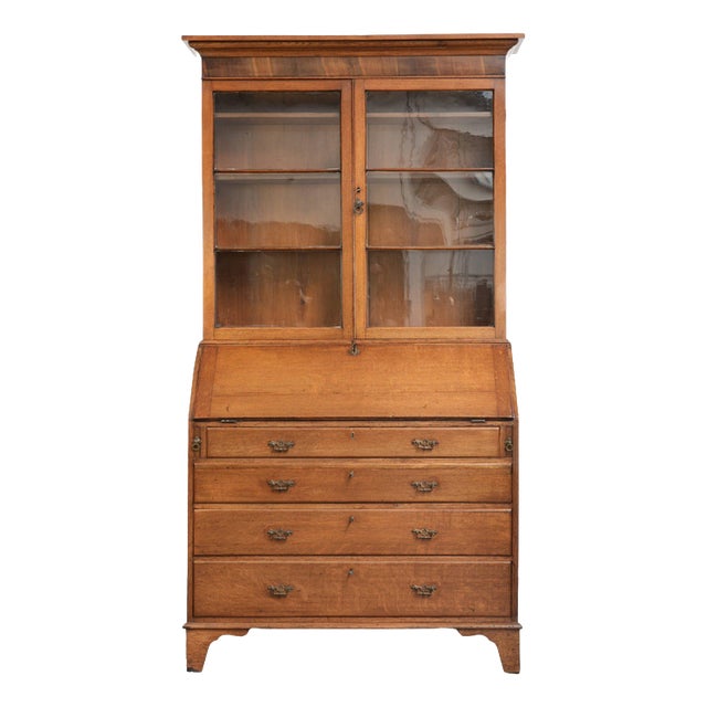 Antique English Oak Bookcase with Upright and Original Glass, 1700s For Sale