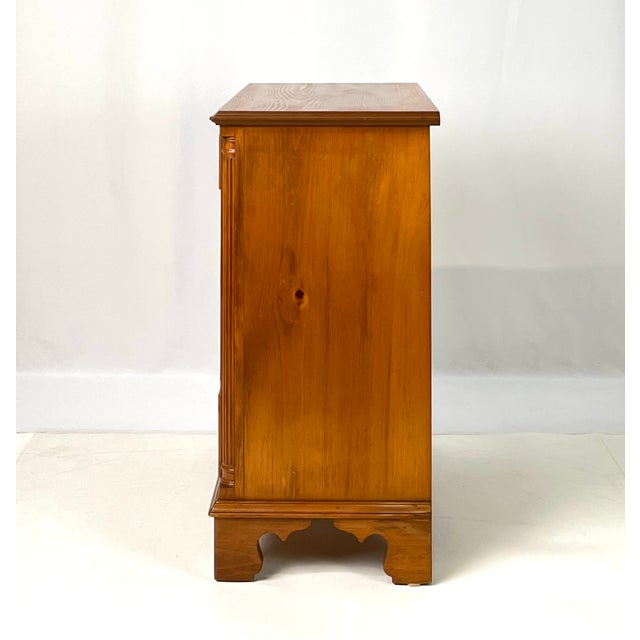 Brown Vintage Kittinger Colonial Revival Knotty Pine Small Chest of Drawers For Sale - Image 8 of 17