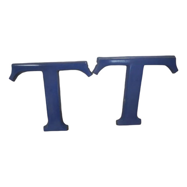 Lowercase Letter T in tTrracotta, 1940 For Sale