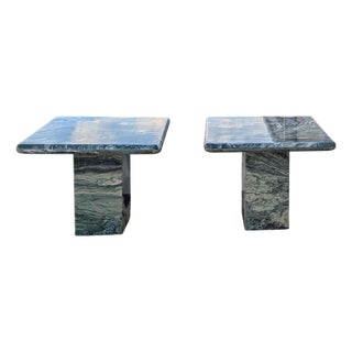 1980s Postmodern Green Figured Marble Pedestal Side Tables, Pair For Sale