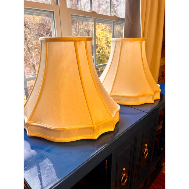 Olive 1980s Pair of Vintage Ram Head Faux Marble Faux Bronze Neoclassical Reproduction Lamps For Sale - Image 8 of 11