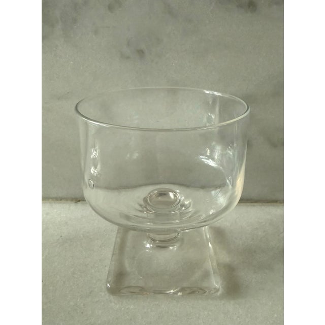 Mid-Century Modern Set of 4 Vintage Square Footed Cocktail Glasses For Sale - Image 3 of 6