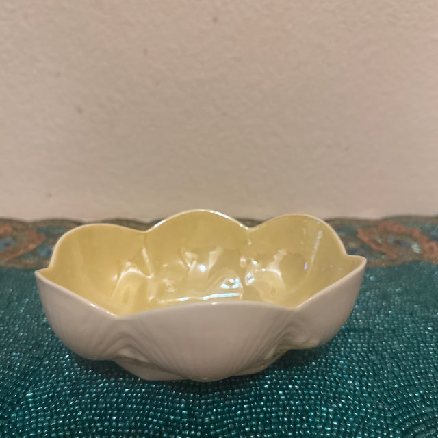 Coastal Mid-Century Irish Parian China "New Shell" Yellow Lustre Bon Bon Dish For Sale - Image 3 of 11