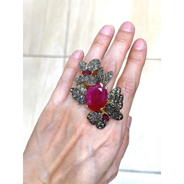 Bochic "Orient" Vintage Ruby & Sapphire Vintage Cluster Ring Set 18K & Silver For Sale - Image 4 of 18