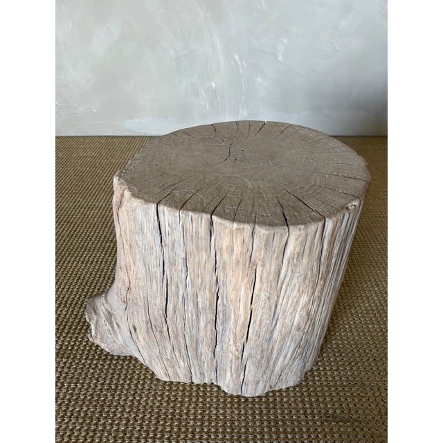 Size : 21" x 14" x 16"H Top : 15" x 14" Natural elm wood stump featuring unique grain patterns and organic character. Each...
