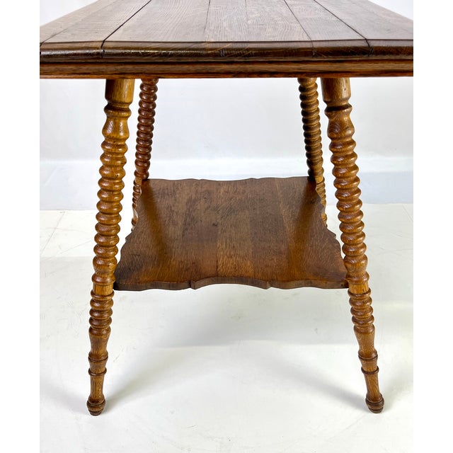 Early 20th Century Victorian Quarter-Sawn Tiger Oak Two-Tier Parlor Table With Spool-Turned Legs For Sale - Image 10 of 11