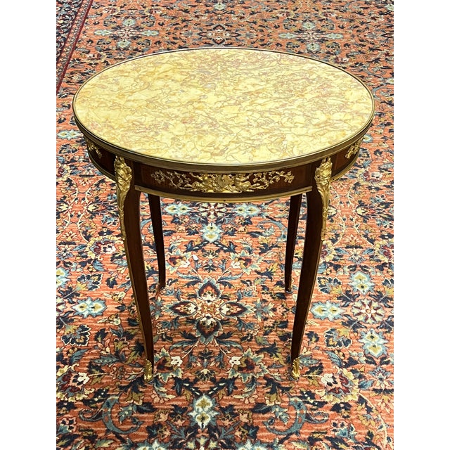 Bronze 19th Century Oval French Louis XV / XVI Style Gilt Bronze Mounted Side Table For Sale - Image 8 of 10
