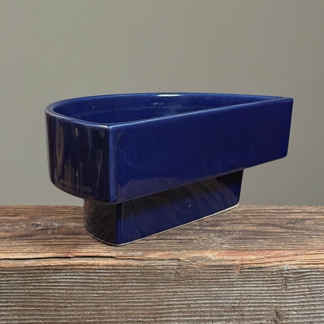 Pair of Vintage Japanese Modernist Dark Blue Half Moon Ikebana Vases For Sale - Image 4 of 9