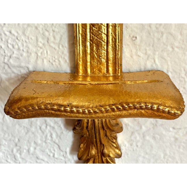 Rococo 20th Century Italian Gold Gilt Wood Wall Plate Shelf Holder For Sale - Image 3 of 7