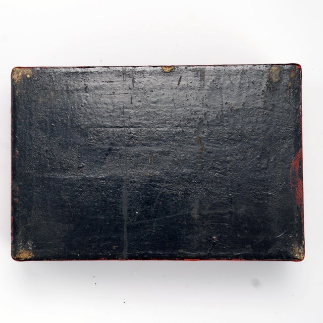 Chinese Rectangular Cinnabar Lacquer Box 19th Century For Sale - Image 13 of 18