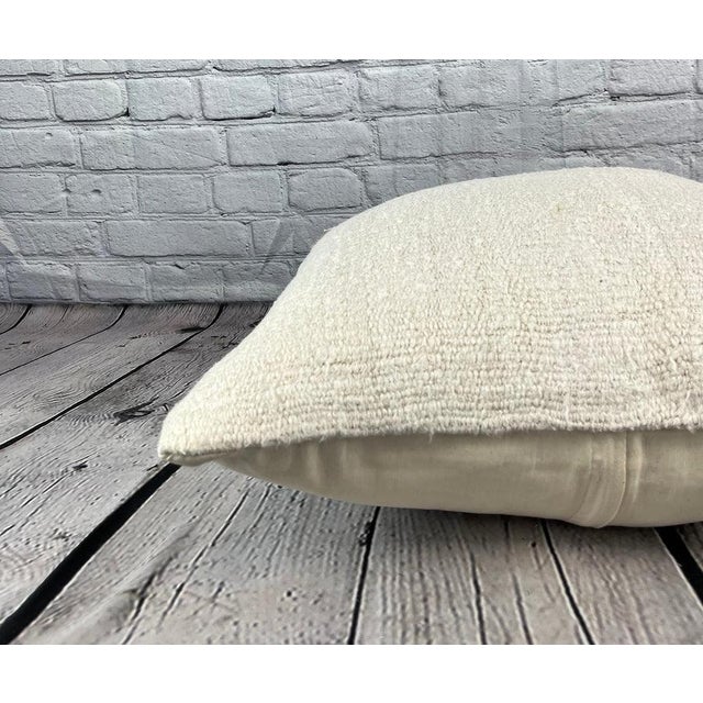 20 x 20 Hemp Pillow Turkish Cushion Natural Grayish White Pillow Cushion Cover For Sale - Image 4 of 4