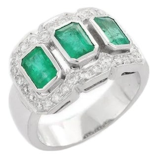 3.1 Ct Emerald With Diamonds Three Stone Wedding Ring Size 7 in 18k Gold For Sale