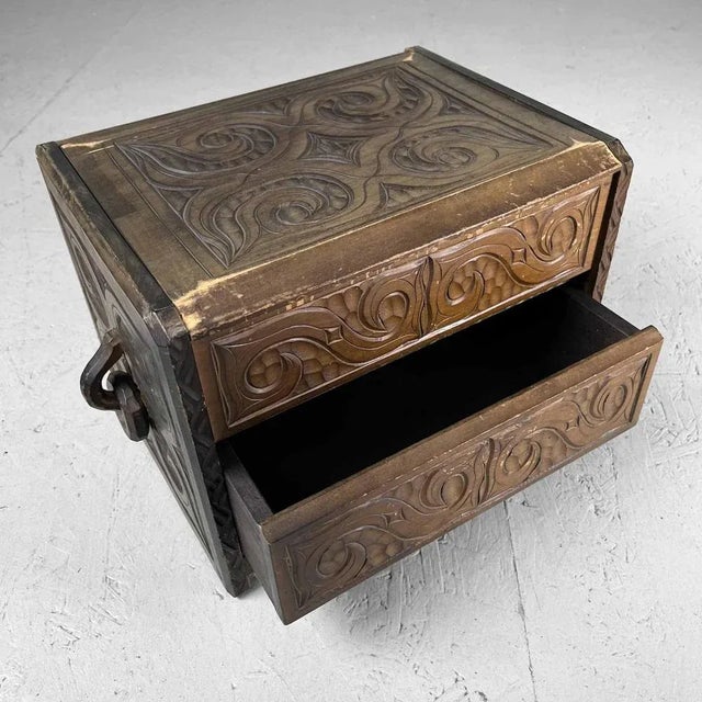 1960s Vintage Shōwa Nikko-Bori Haribako Tansu, Japan, 1960s For Sale - Image 5 of 10