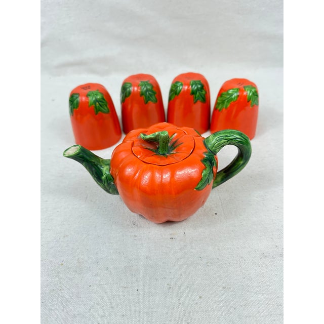 Vintage Maruhon ware (tomato ware) figural tomato pot and four cups. These are pre-owned items so please see all pictures...