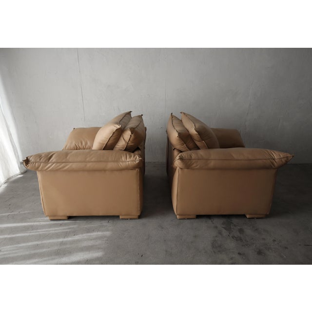 Taupe Pair of Over-Sized Post-Modern Leather Lounge Chairs For Sale - Image 8 of 9
