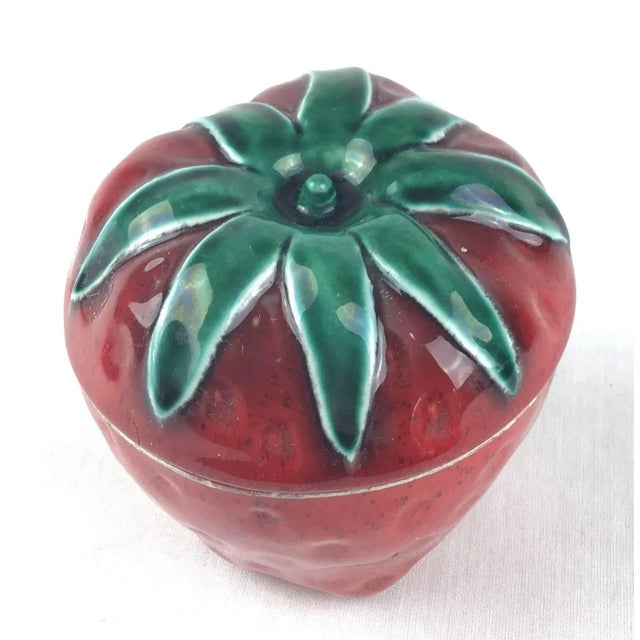 A gorgeous glaze on this unique piece. We see it on the breakfast table holding fresh strawberry preserves or sugar.
