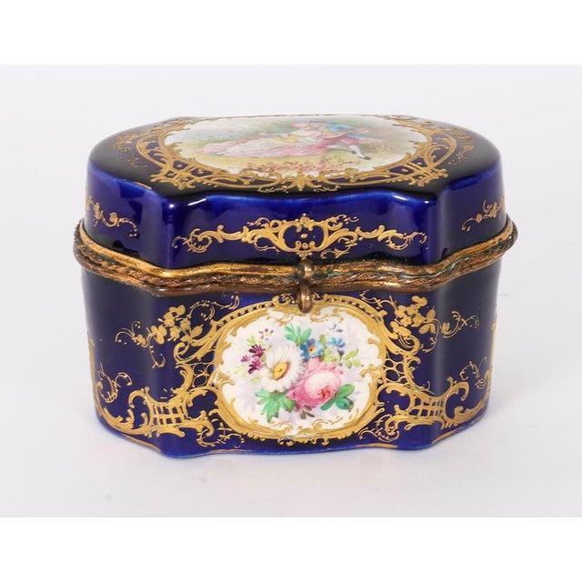 Antique French Cobalt Blue Porcelain Jewellery Casket from Sevres, 19th Century For Sale - Image 14 of 16