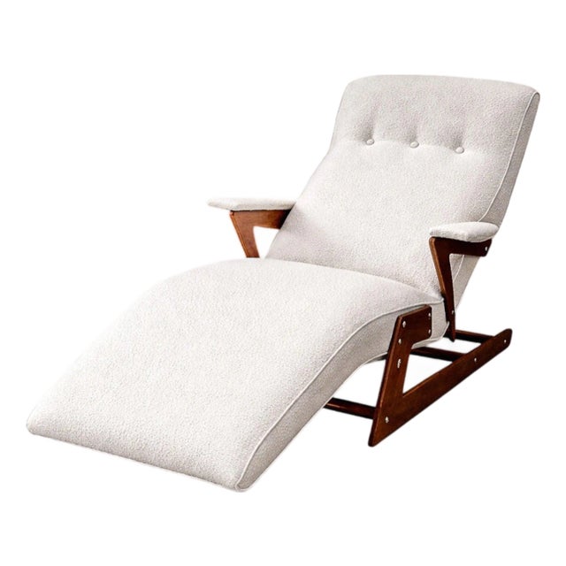 Sculptural Chaise Lounge in Solid Hardwood & Bouclé, Brazilian Modern, 1950s For Sale