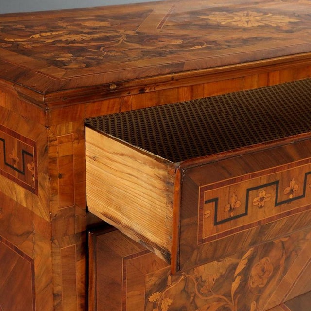 18th Century Lombard Neoclassical Chests of Drawers, Set of 2 For Sale - Image 6 of 16