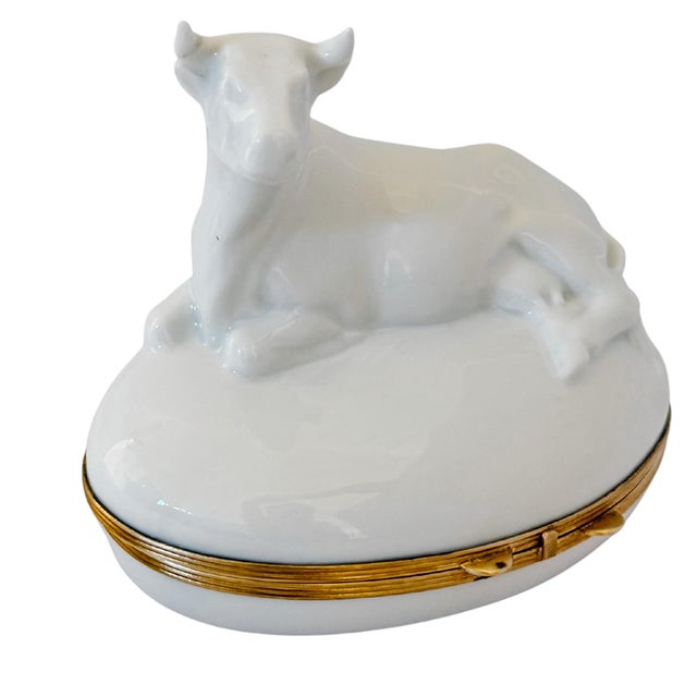 French 1980s French Blanc De Chine Porcelain Reclining Cow Limoges Box by Chamart For Sale - Image 3 of 8