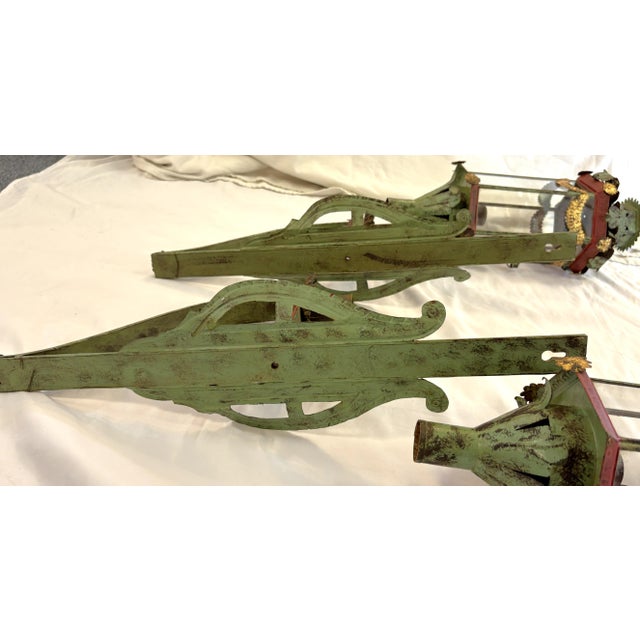 Vintage Italian Venetian Style Painted Tole Wall Sconce Candle Lanterns- A Pair For Sale - Image 13 of 18