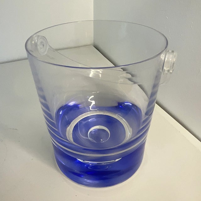 1980s Vintage Lucite Blue Cut to Clear Ice Bucket With Tongs For Sale - Image 5 of 10