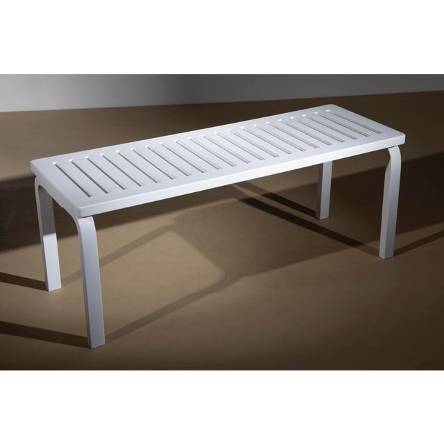 Mid-Century Modern Vintage Bench in Bent Birch by Alvar Aalto for Artek, 1960s For Sale - Image 3 of 9