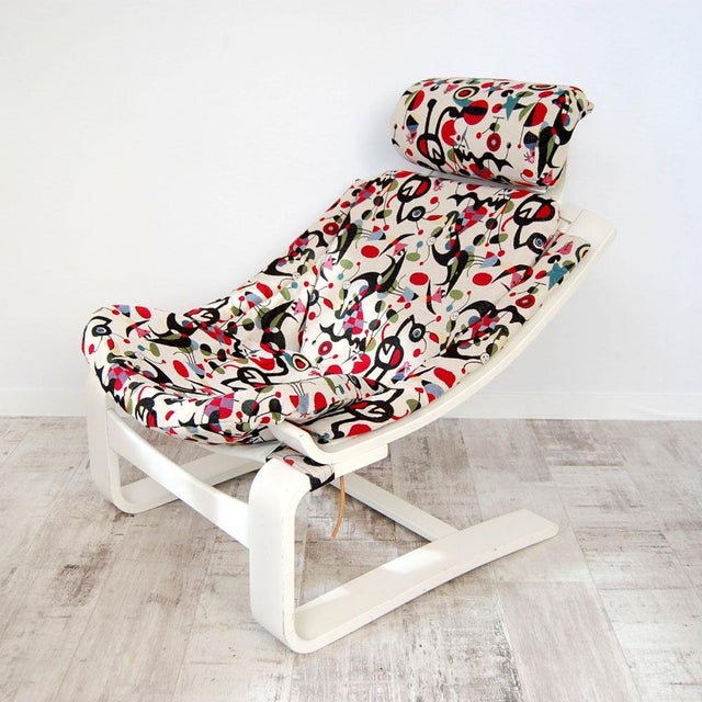 This lounge chair is released in a very special fabric. The material is an Italian Gobelin with a collection of...
