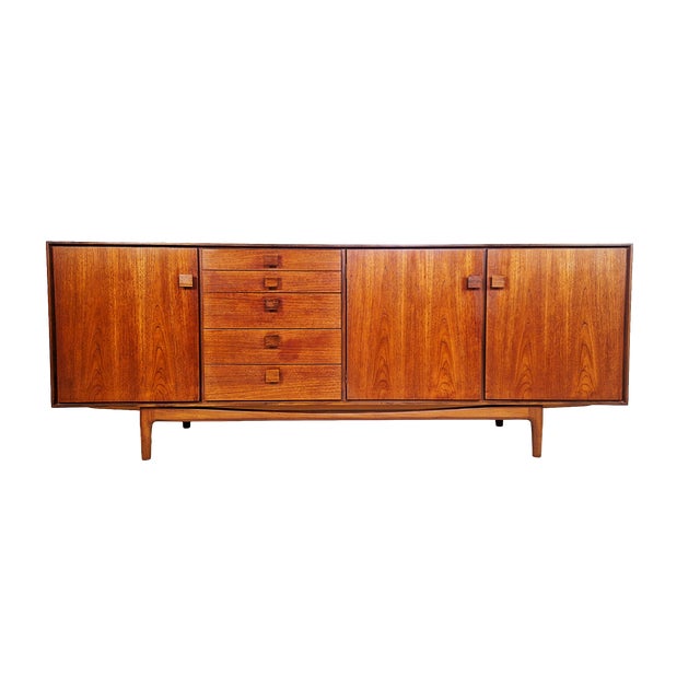Model 4060 Credenza by Ib Køfod-Larsen for G Plan, 1960s For Sale