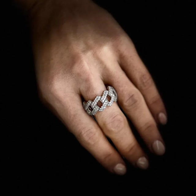 This is part of Chairish’s Costume Jewelry assortment. Gender: Men's Metal Type: 925 Sterling Silver Size: 9.5 Weight:...